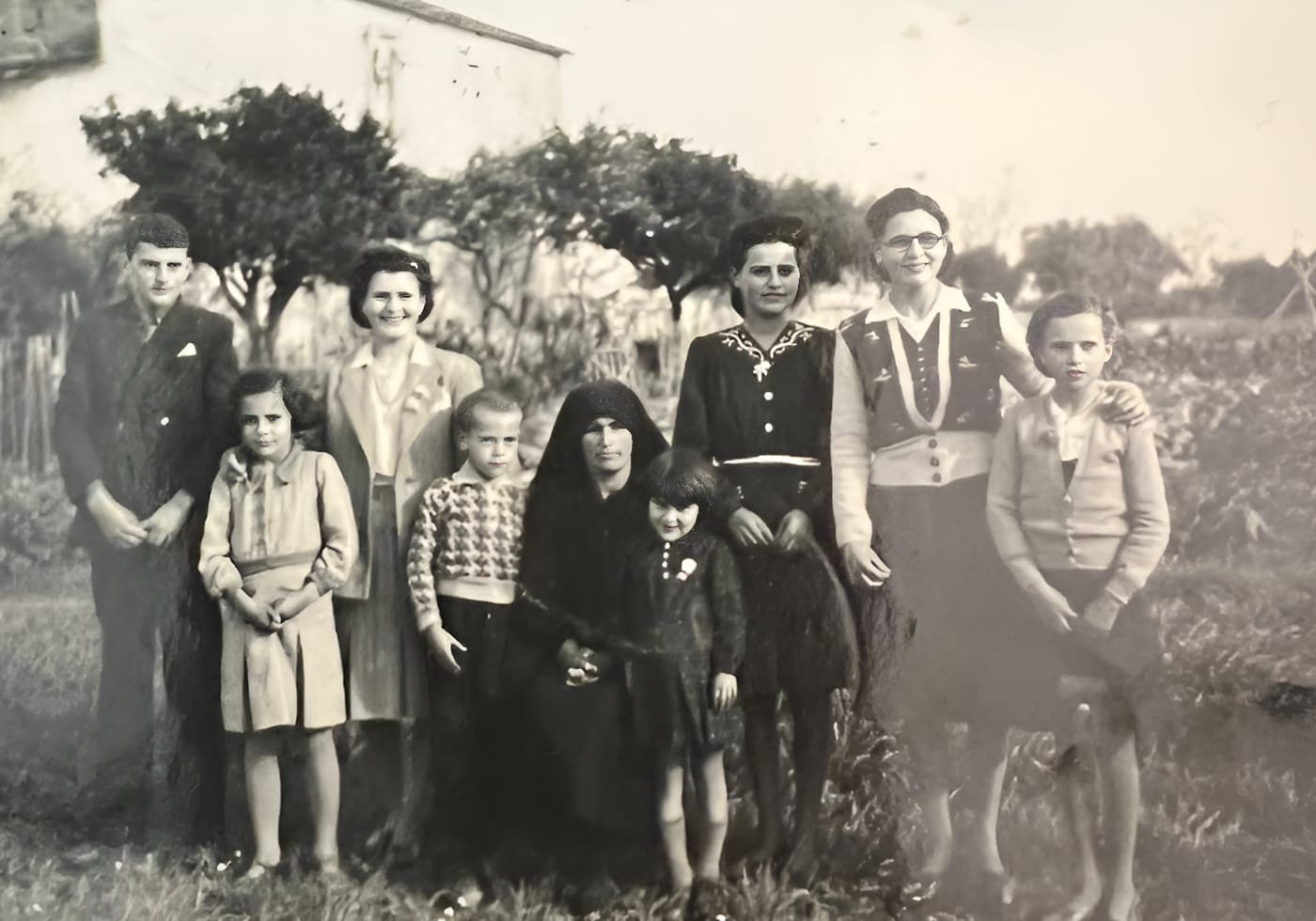 A família reunida em Zibreira, com o meu pai ainda rapaz